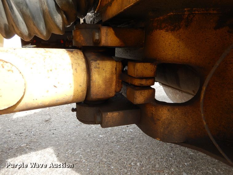 image for item GB9835 2004 Bomag BW100AD-3 double drum roller