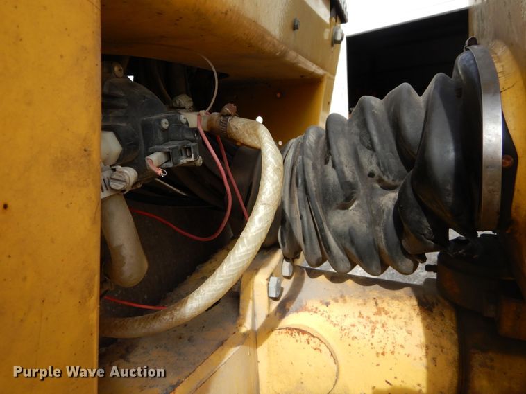 image for item GB9835 2004 Bomag BW100AD-3 double drum roller