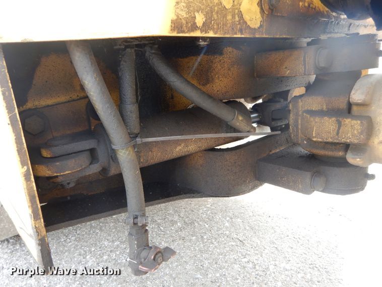 image for item GB9835 2004 Bomag BW100AD-3 double drum roller