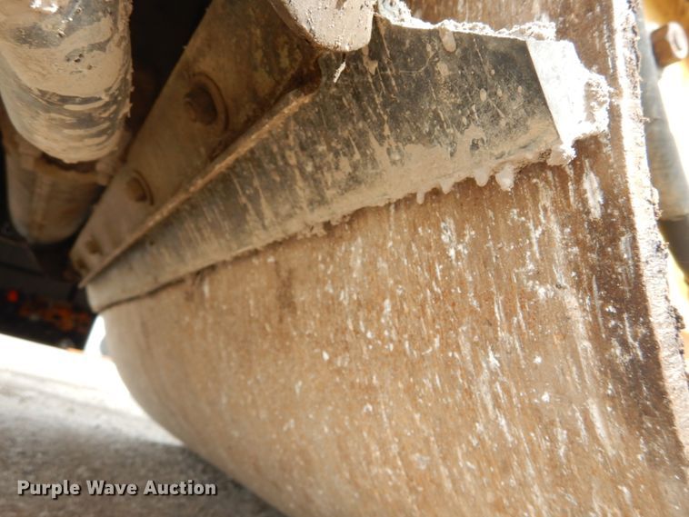 image for item GB9835 2004 Bomag BW100AD-3 double drum roller