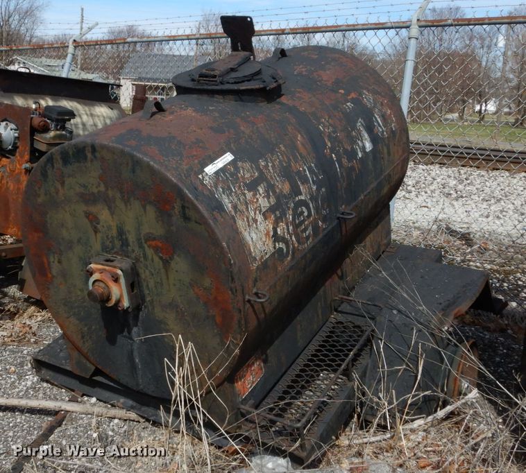 image for item GB9836 (2) asphalt tank trailers