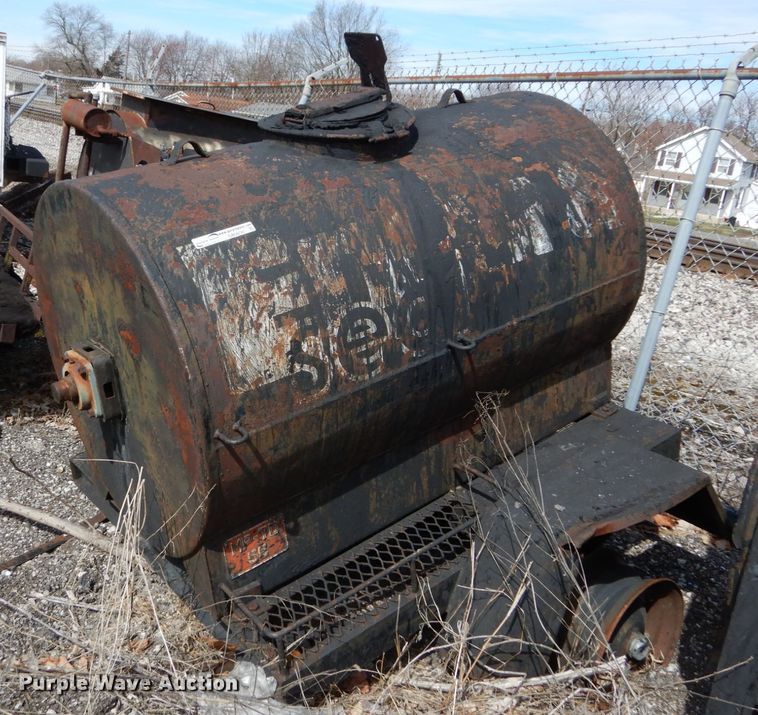 image for item GB9836 (2) asphalt tank trailers