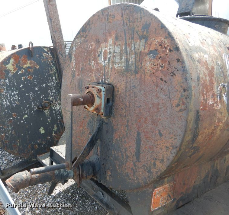 image for item GB9836 (2) asphalt tank trailers