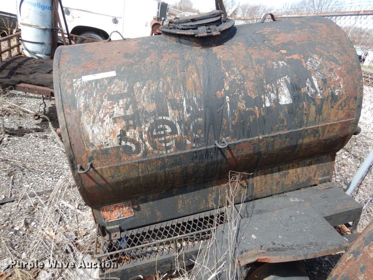 image for item GB9836 (2) asphalt tank trailers