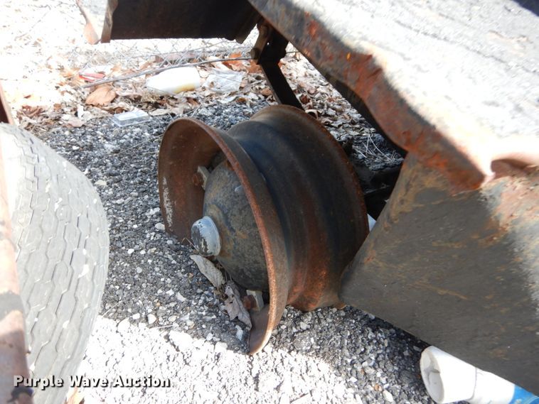 image for item GB9836 (2) asphalt tank trailers