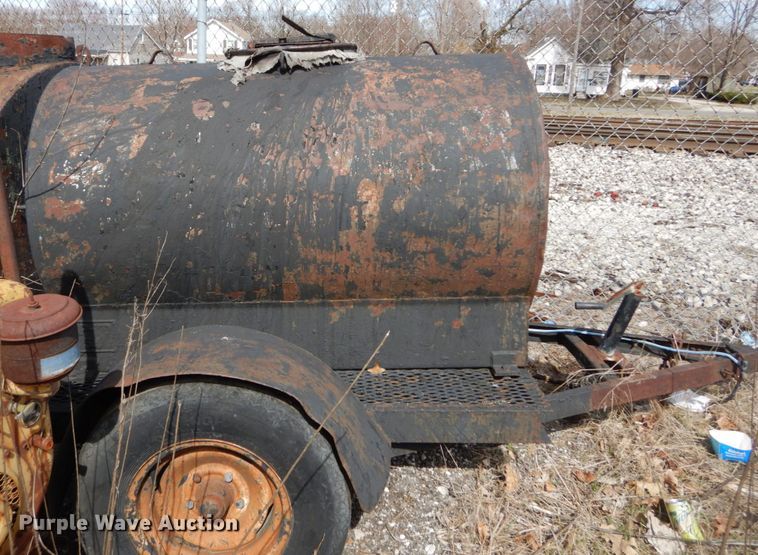 image for item GB9836 (2) asphalt tank trailers