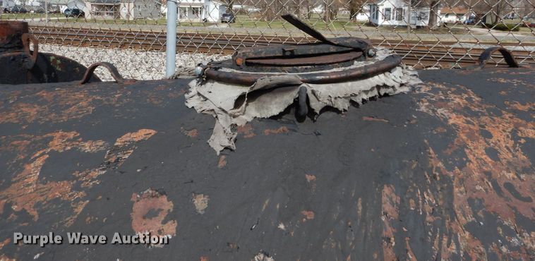 image for item GB9836 (2) asphalt tank trailers