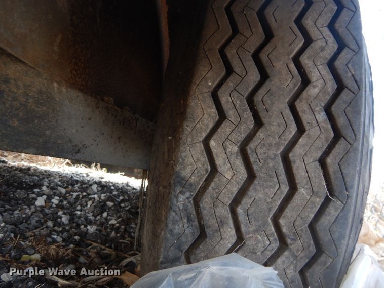 image for item GB9836 (2) asphalt tank trailers