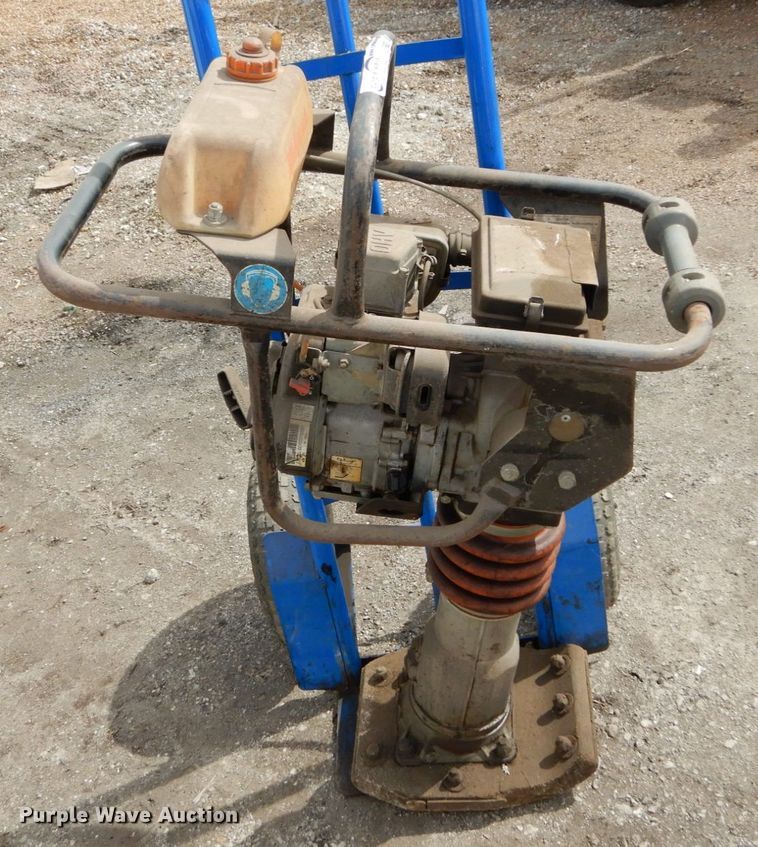 image for item GB9838 Mikasa MT-54F plate compactor