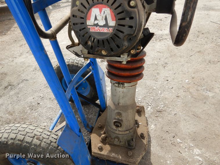 image for item GB9838 Mikasa MT-54F plate compactor