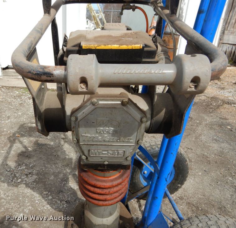 image for item GB9838 Mikasa MT-54F plate compactor