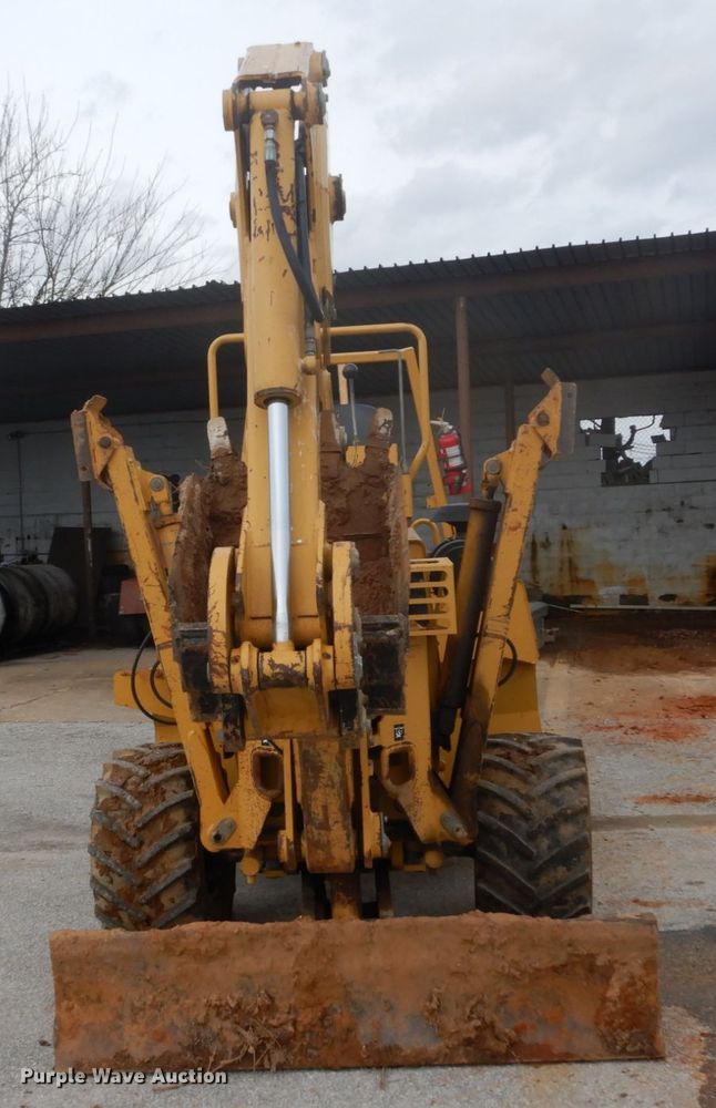 image for item GB9860 2001 Vermeer V5800 trencher
