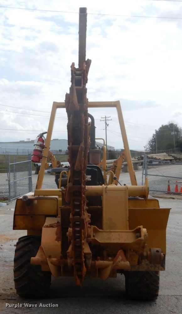 image for item GB9860 2001 Vermeer V5800 trencher