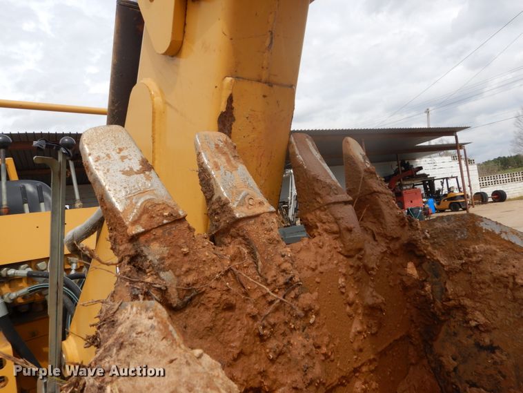 image for item GB9860 2001 Vermeer V5800 trencher