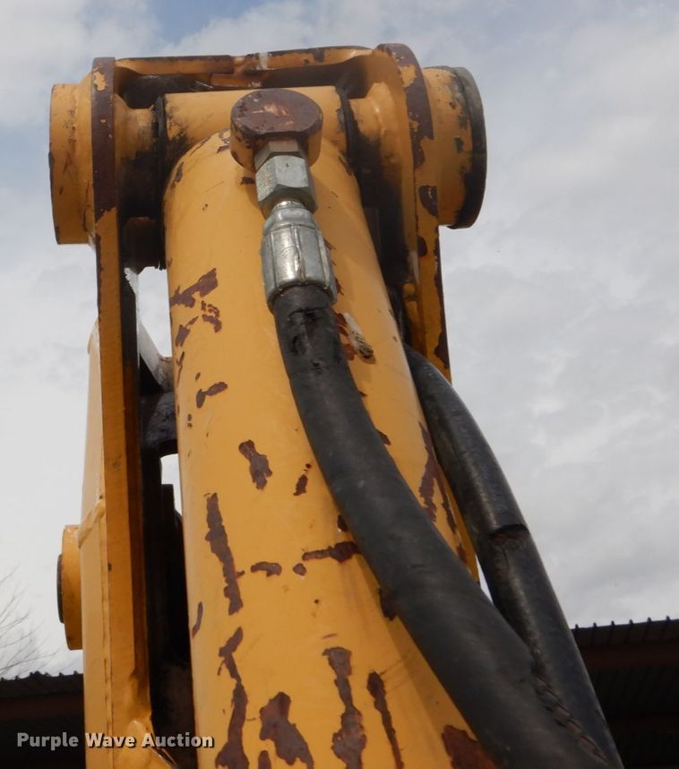 image for item GB9860 2001 Vermeer V5800 trencher