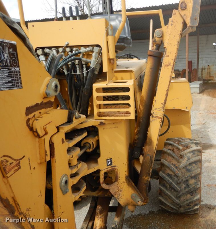 image for item GB9860 2001 Vermeer V5800 trencher