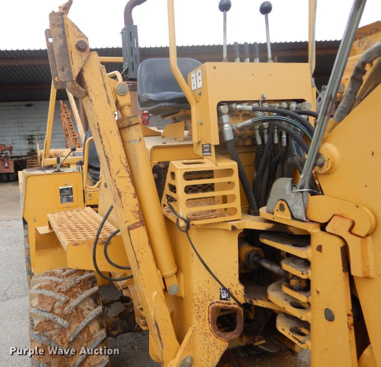 image for item GB9860 2001 Vermeer V5800 trencher