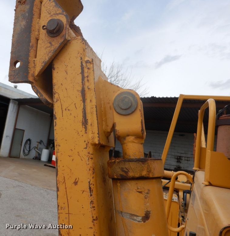 image for item GB9860 2001 Vermeer V5800 trencher