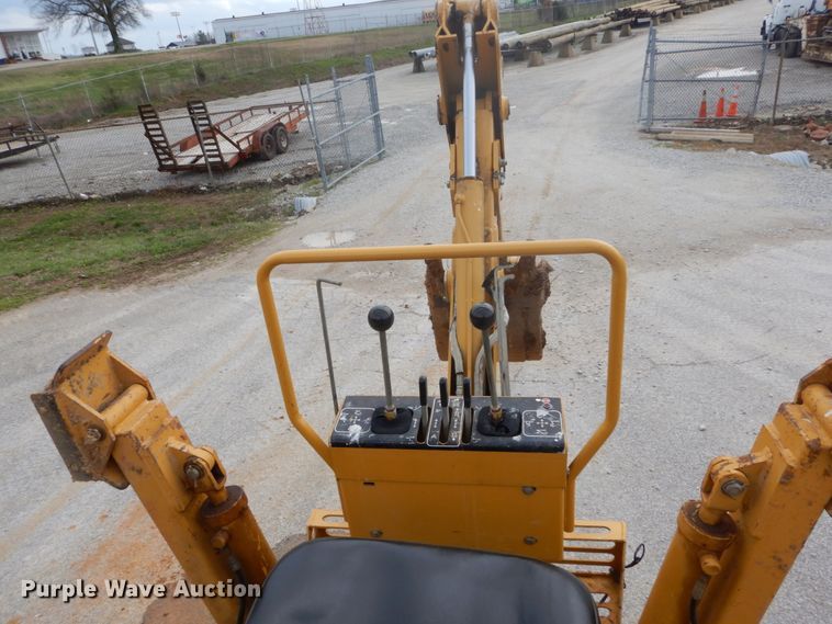 image for item GB9860 2001 Vermeer V5800 trencher