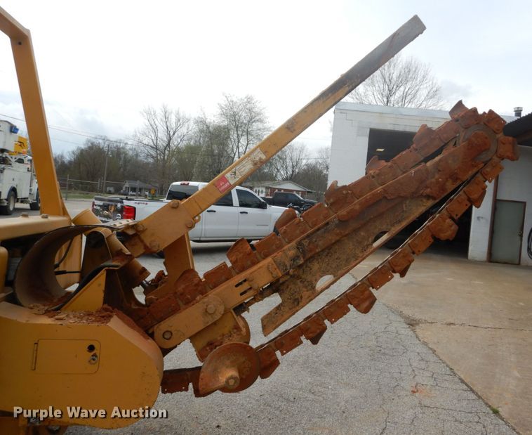 image for item GB9860 2001 Vermeer V5800 trencher