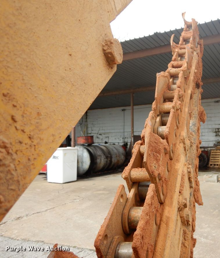 image for item GB9860 2001 Vermeer V5800 trencher