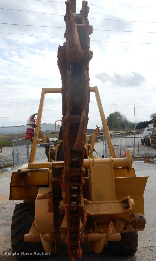 image for item GB9860 2001 Vermeer V5800 trencher