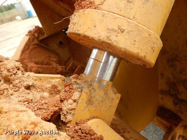 image for item GB9860 2001 Vermeer V5800 trencher