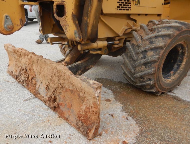 image for item GB9860 2001 Vermeer V5800 trencher