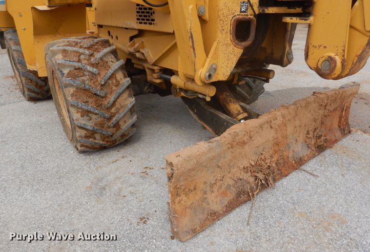 image for item GB9860 2001 Vermeer V5800 trencher