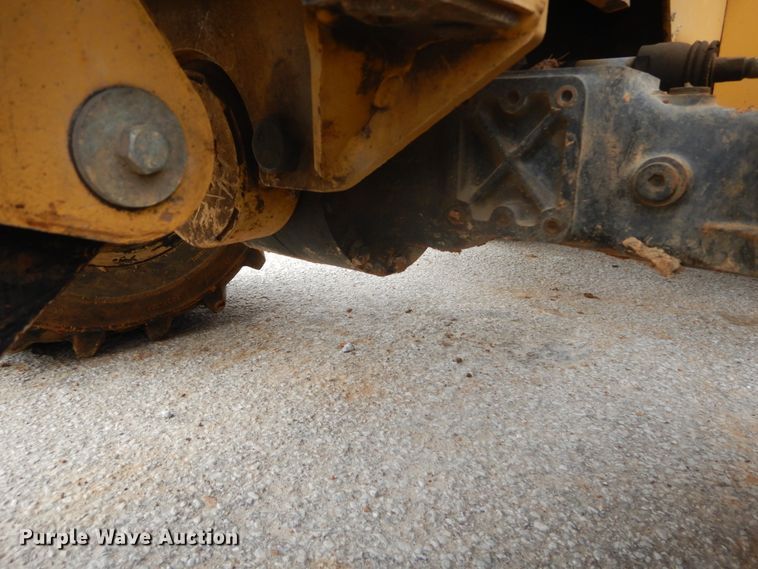 image for item GB9860 2001 Vermeer V5800 trencher