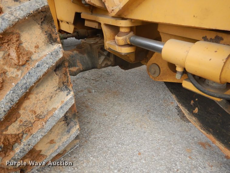 image for item GB9860 2001 Vermeer V5800 trencher