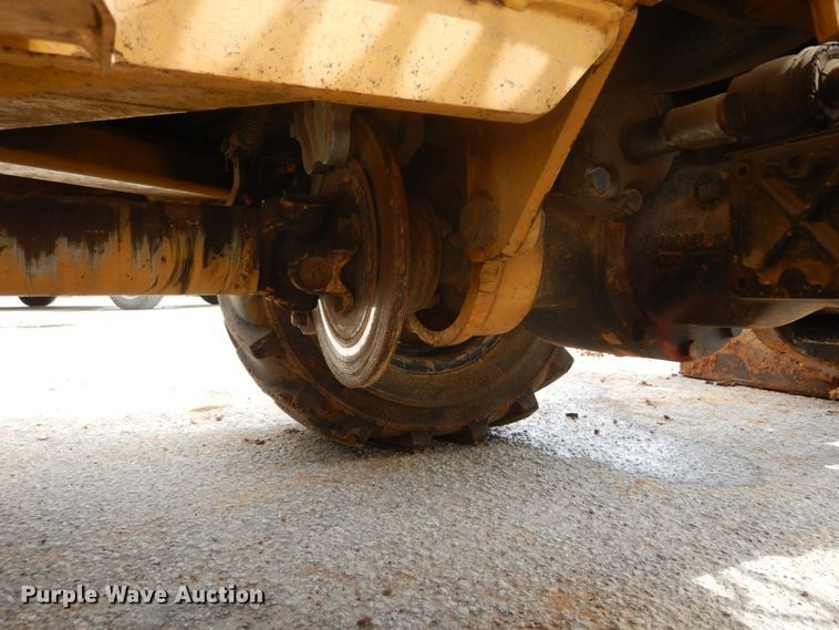 image for item GB9860 2001 Vermeer V5800 trencher