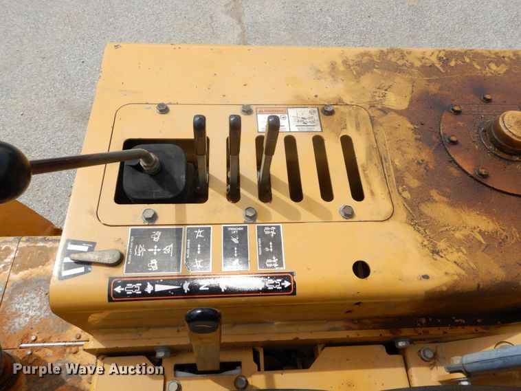 image for item GB9860 2001 Vermeer V5800 trencher