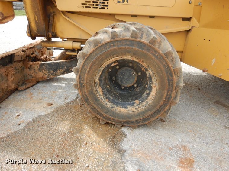 image for item GB9860 2001 Vermeer V5800 trencher