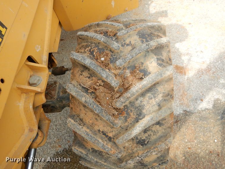 image for item GB9860 2001 Vermeer V5800 trencher