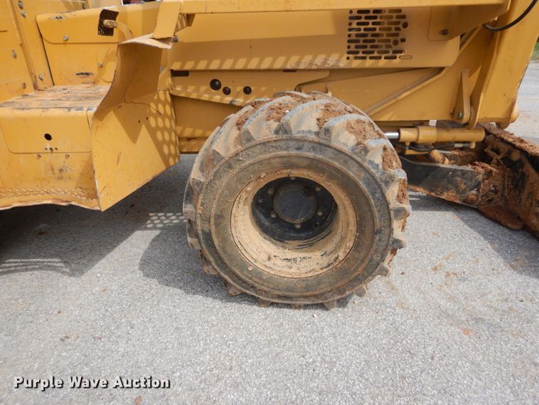 image for item GB9860 2001 Vermeer V5800 trencher