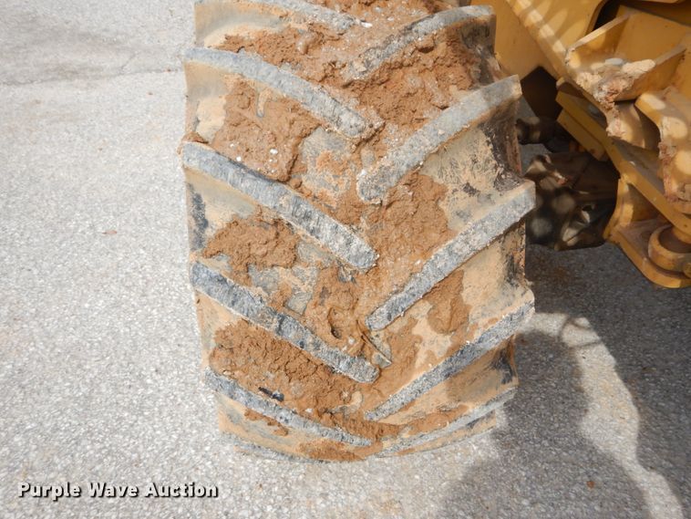 image for item GB9860 2001 Vermeer V5800 trencher