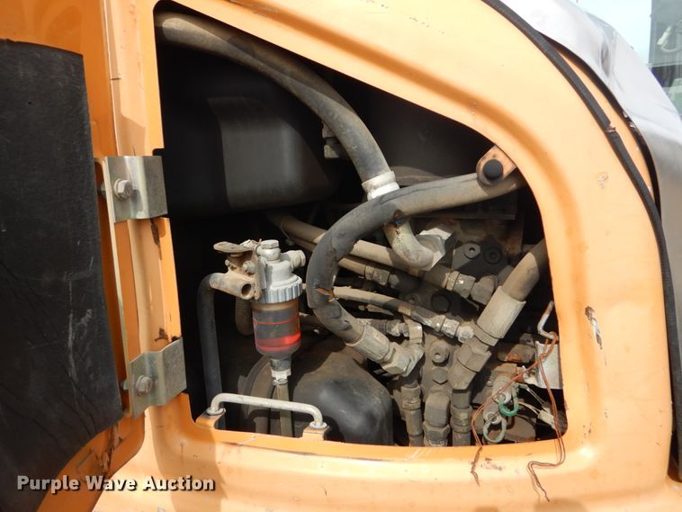 image for item GB9879 2007 Case CX75 SR mini excavator