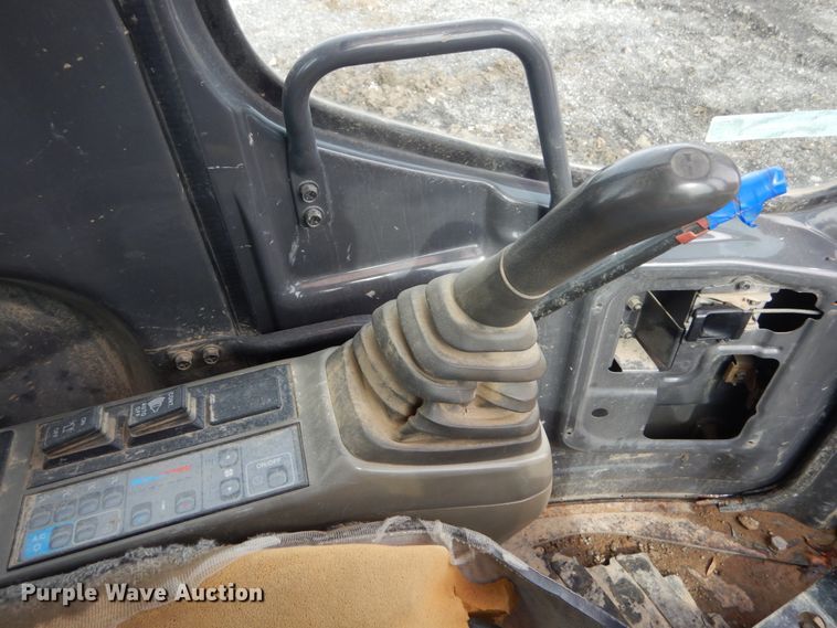 image for item GB9879 2007 Case CX75 SR mini excavator