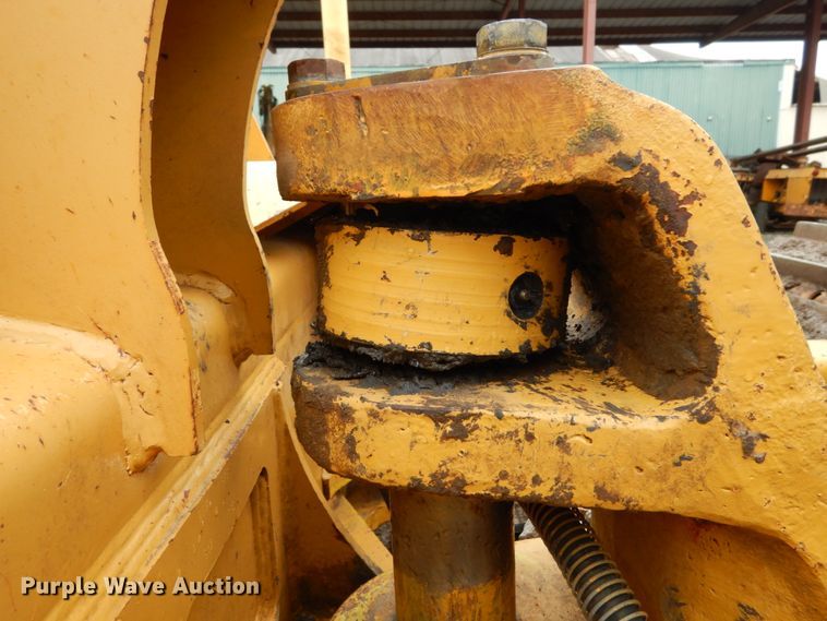 image for item GB9882 2008 Caterpillar D6N LGP  crawler dozer