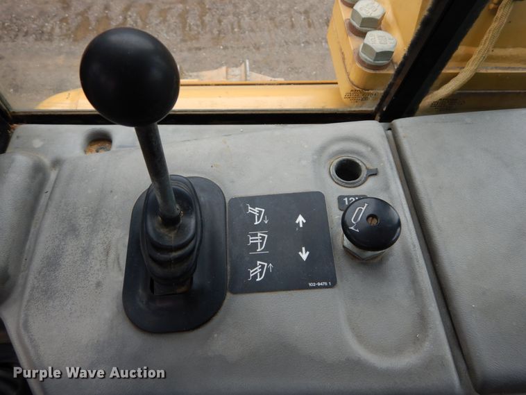 image for item GB9882 2008 Caterpillar D6N LGP  crawler dozer