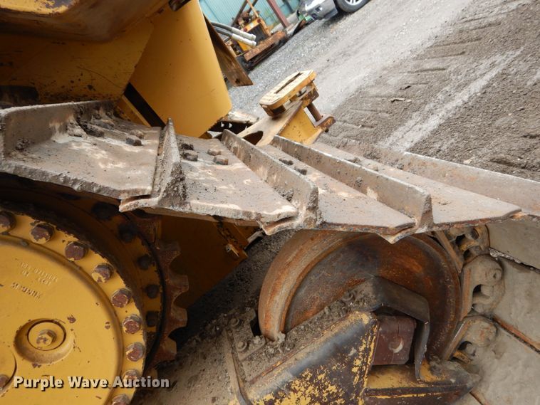 image for item GB9882 2008 Caterpillar D6N LGP  crawler dozer