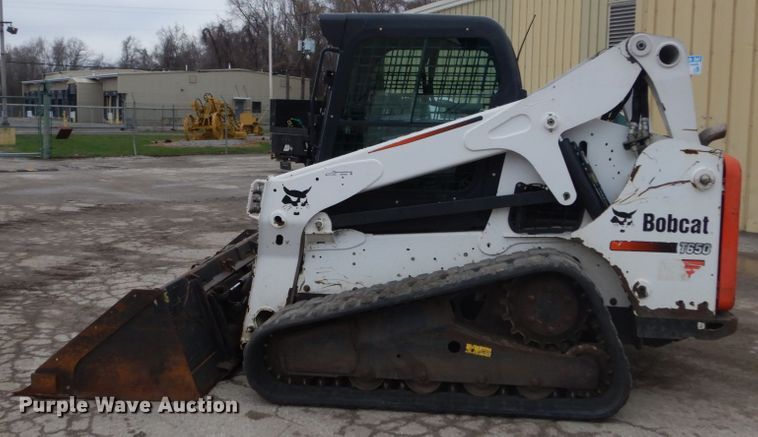 image for item GB9883 2015 Bobcat T650  tracked skid steer loader