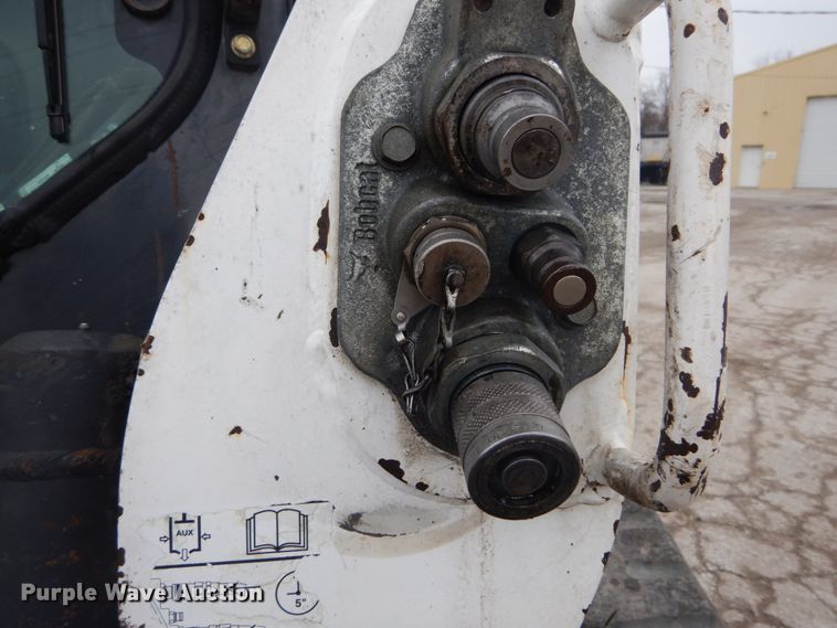 image for item GB9883 2015 Bobcat T650  tracked skid steer loader