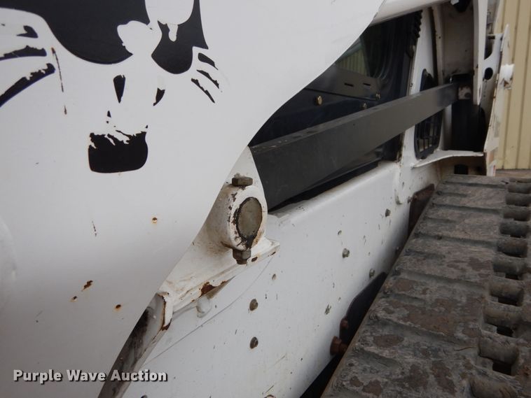 image for item GB9883 2015 Bobcat T650  tracked skid steer loader