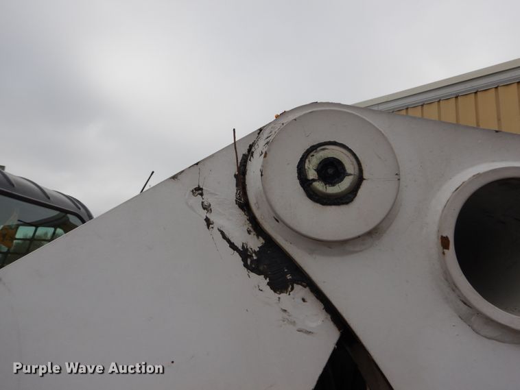 image for item GB9883 2015 Bobcat T650  tracked skid steer loader