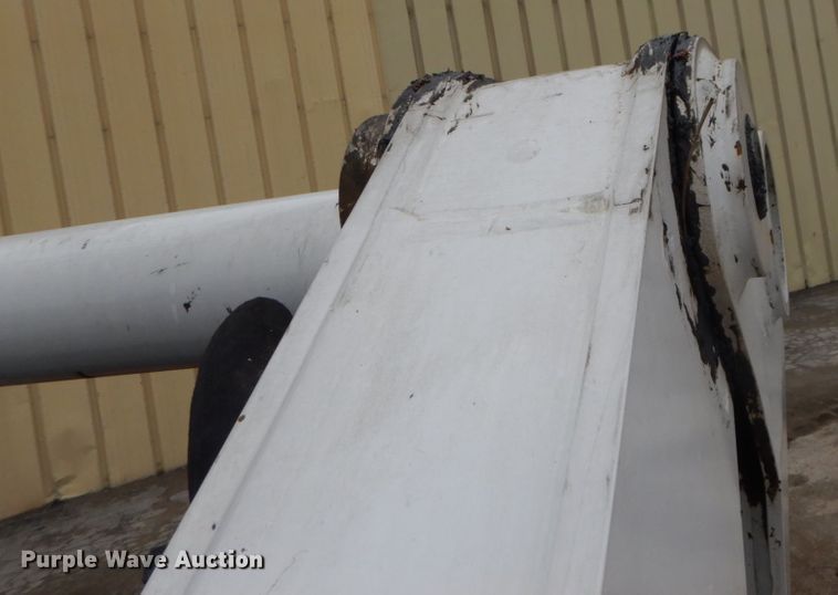 image for item GB9883 2015 Bobcat T650  tracked skid steer loader