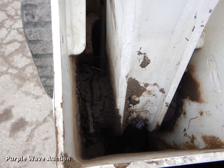 image for item GB9883 2015 Bobcat T650  tracked skid steer loader