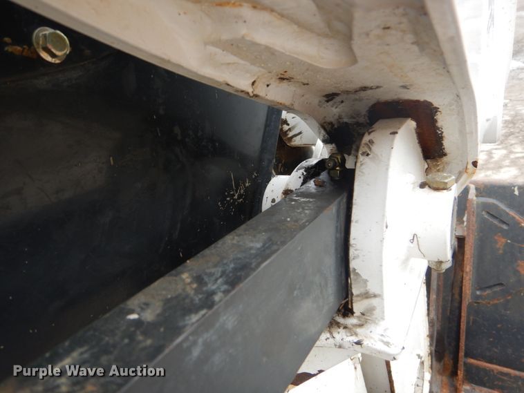 image for item GB9883 2015 Bobcat T650  tracked skid steer loader