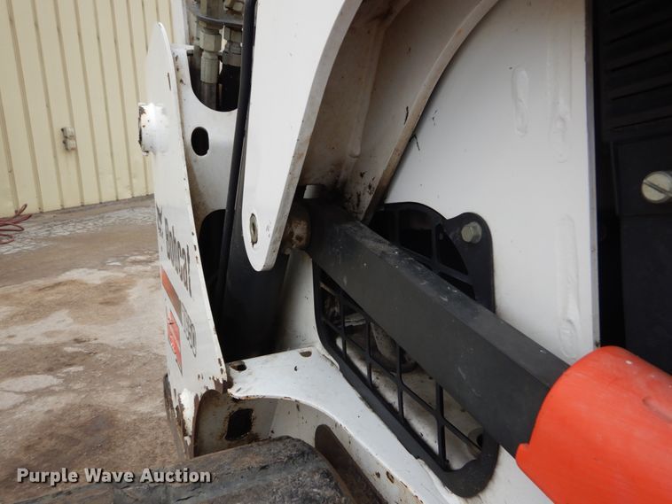 image for item GB9883 2015 Bobcat T650  tracked skid steer loader